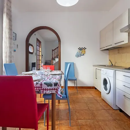 Guesthost - Casa Diletta With Terrace *