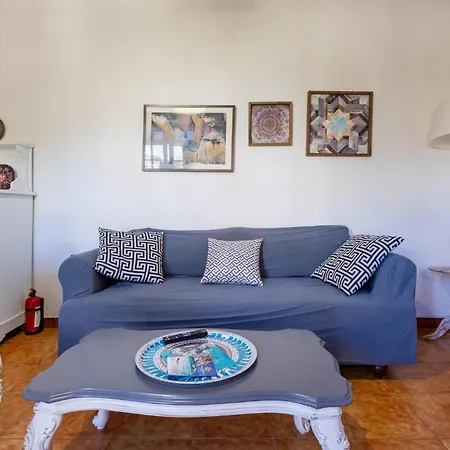 Guesthost - Casa Diletta With Terrace Appartement