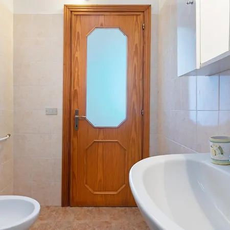 Guesthost - Casa Diletta With Terrace Appartement Villasimius