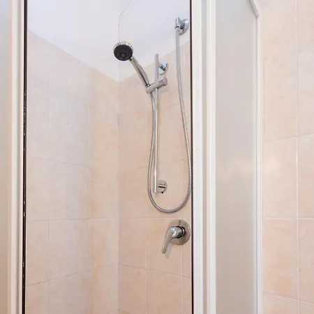 Guesthost - Casa Diletta With Terrace Appartement *